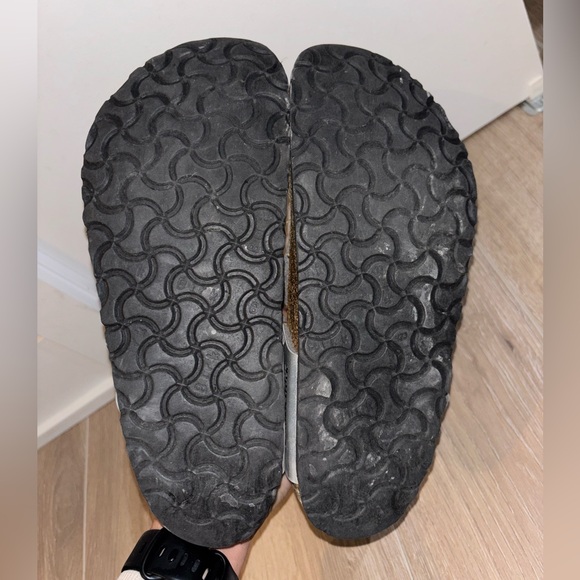 Silver Gizeh Birkenstock Sandals - Picture 6 of 7